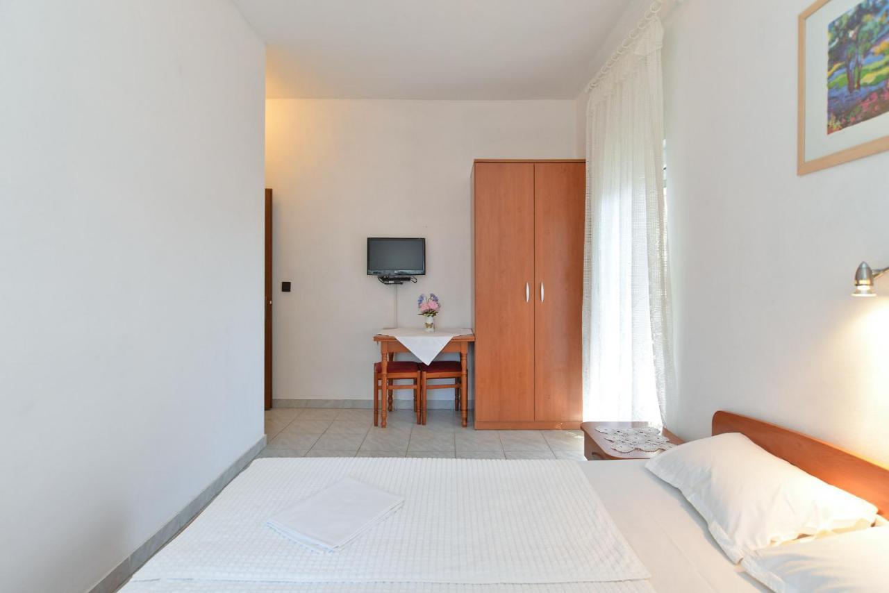 Apartment Bozo 1631 Fažana Eksteriør billede